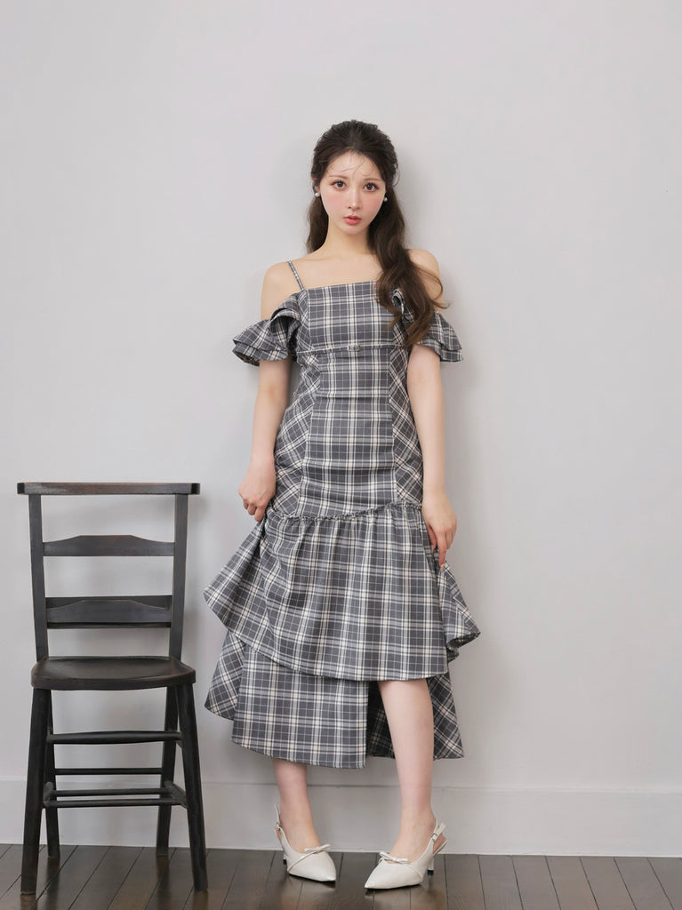 model：160cm　(size：F　color：Glay)