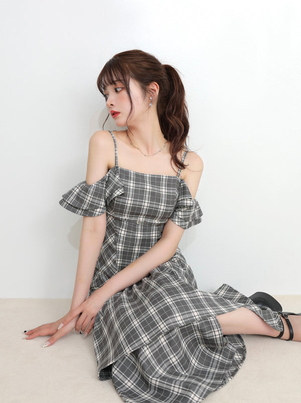 Off shoulder check frill onepiece(eme10808)