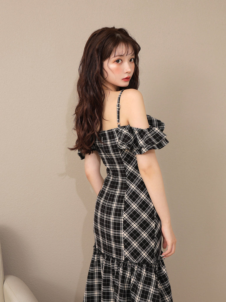 Off shoulder check frill onepiece(eme10808)