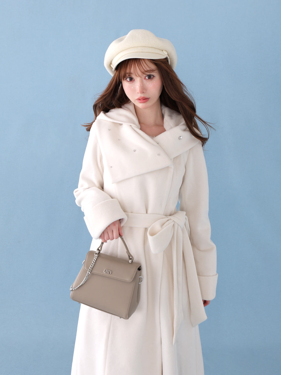 model：162cm　(size：F　color：White)