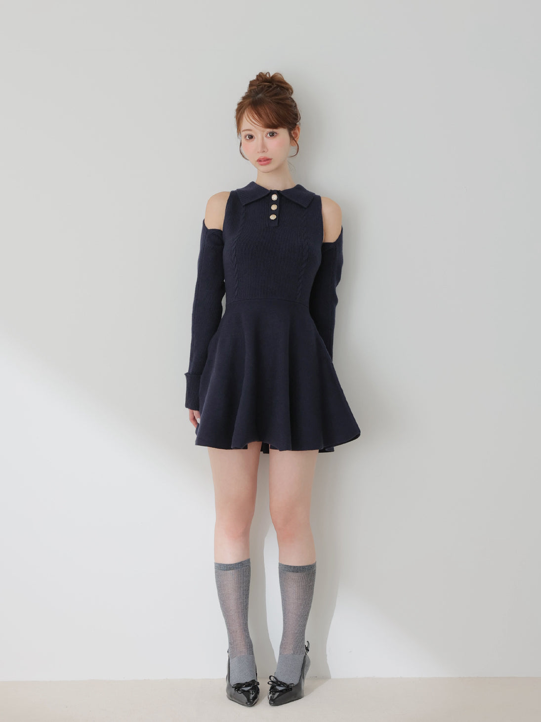 model：162cm　(size：F　color：Navy)