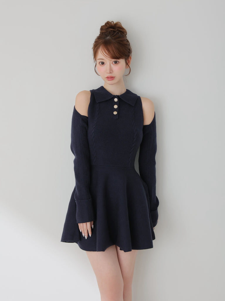 model：162cm　(size：F　color：Navy)