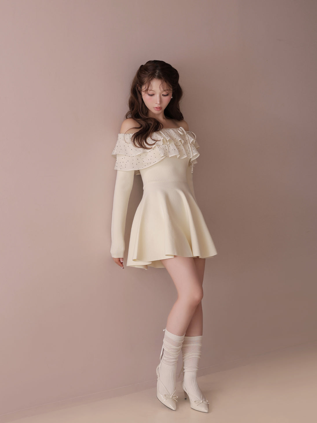 Mmeeme エムミーエメ 　Fサイズ　ロービングチェックフェザーワンピース Petite Dot Frill onepiece(eme10839) – M me eme