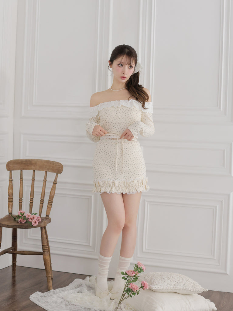 model：160cm　(size：F　color：Ivory)