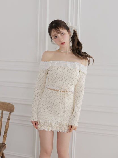 model：160cm　(size：F　color：Ivory)