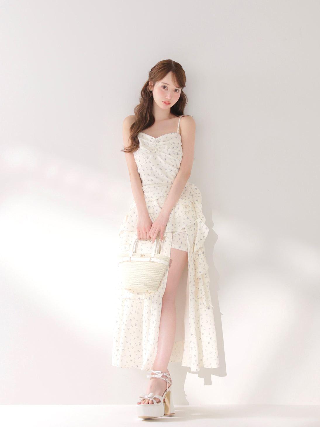 Front cross ribbon platform sandal(eme11021) – M me eme