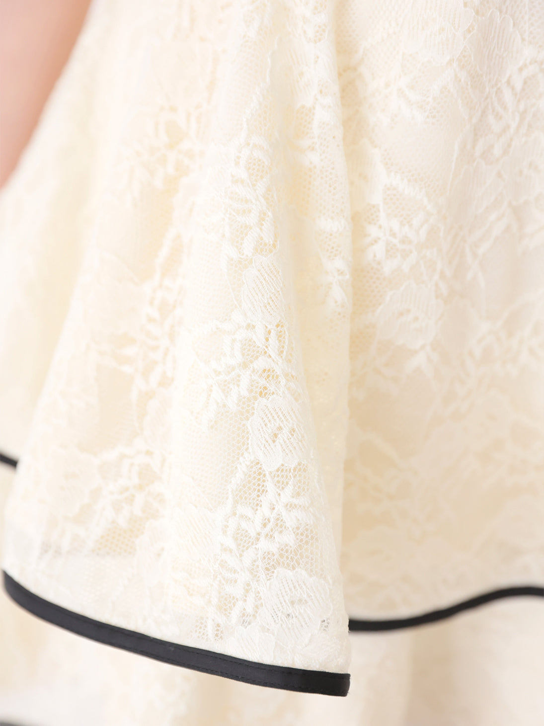 Piping ribbon lace mini onepiece(eme10848)
