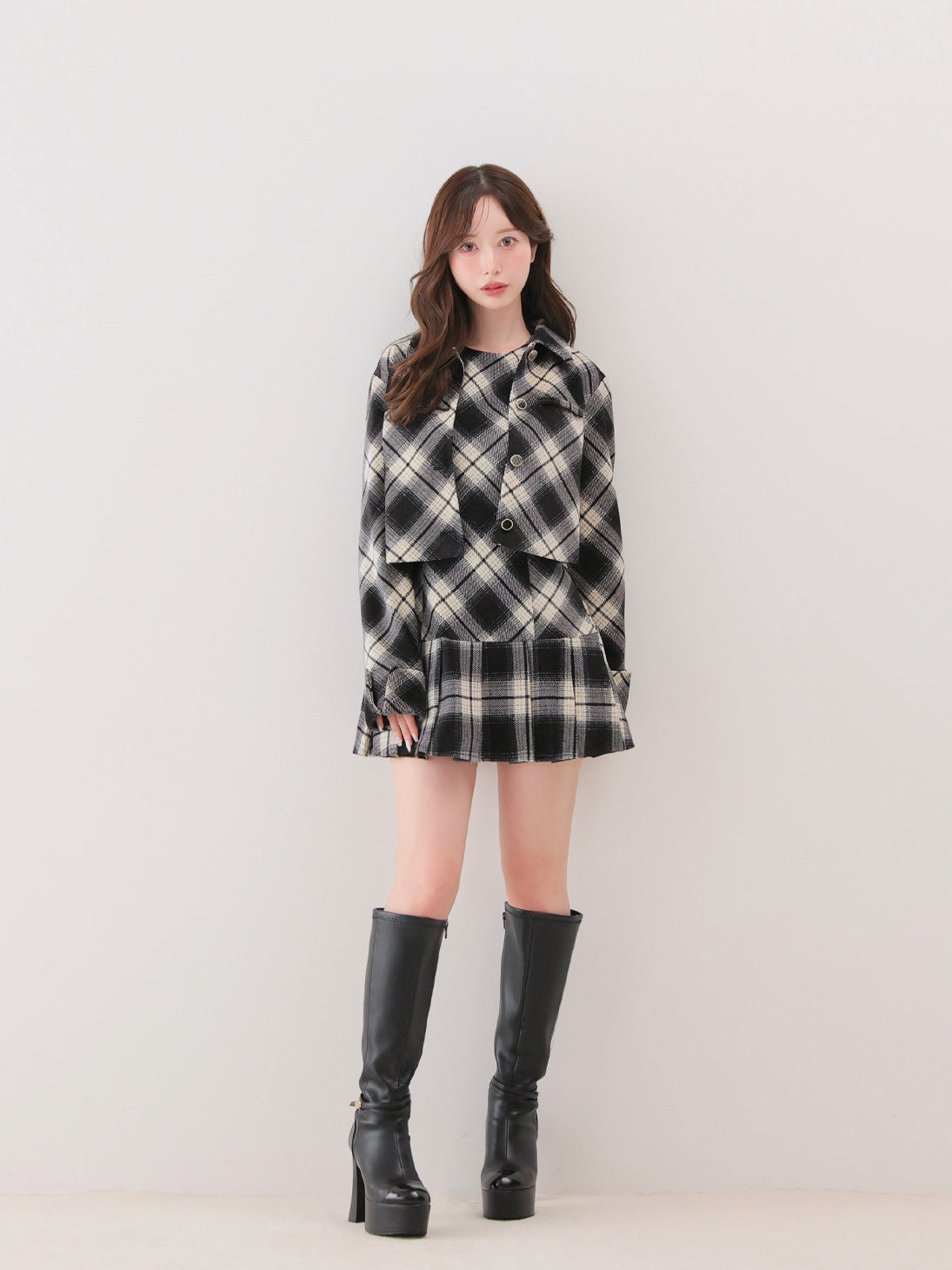 model：162cm　(size：F　color：Black)