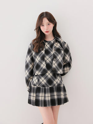 model：162cm　(size：F　color：Black)