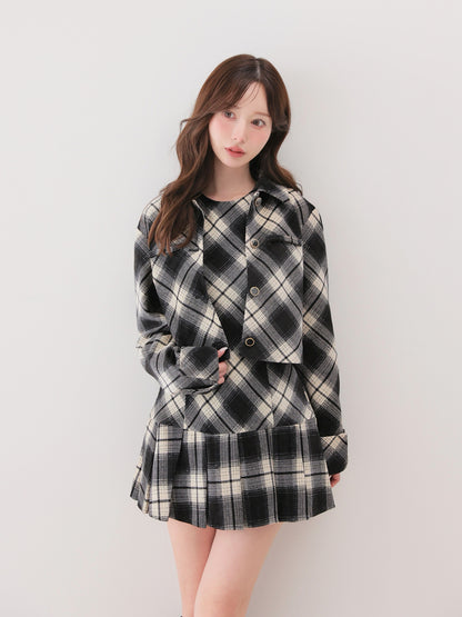 model：162cm　(size：F　color：Black)