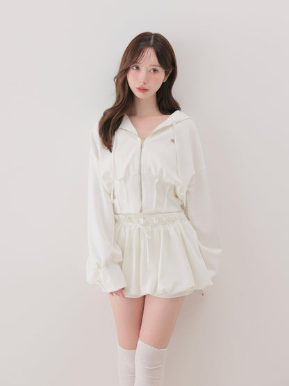 model：162cm　(size：F　color：White)