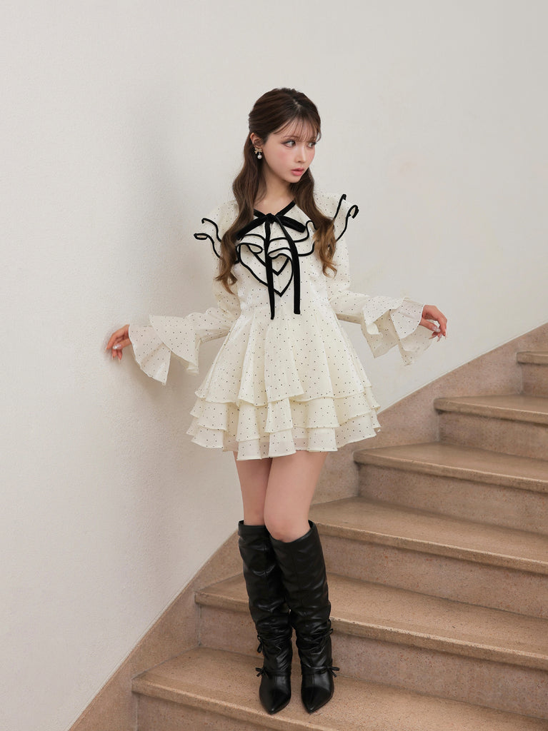 model：160cm　(size：F　color：Ivory dot)