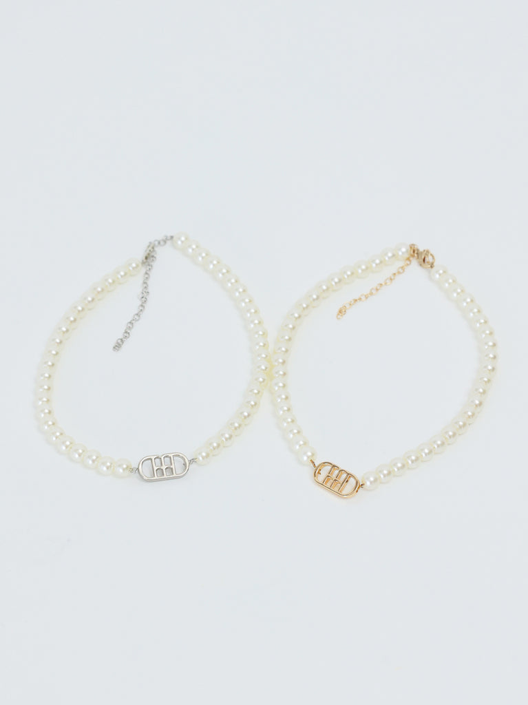 【Pre Order】Logo pearl choker(eme10877)
