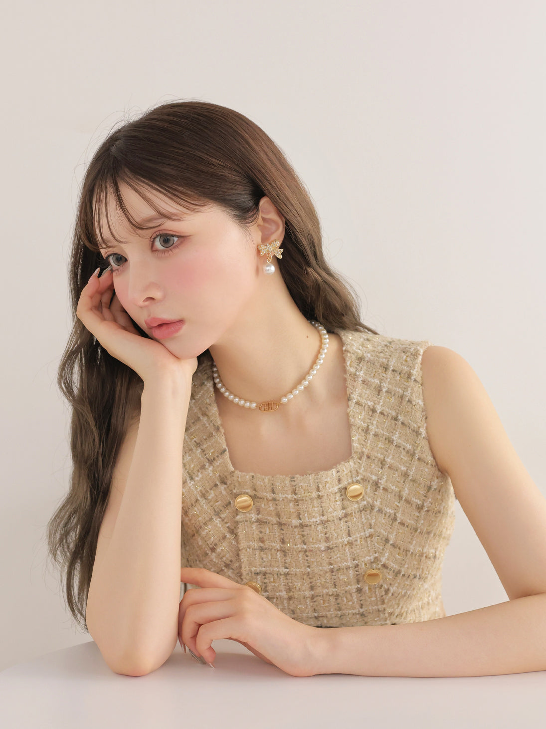 (color；Gold)