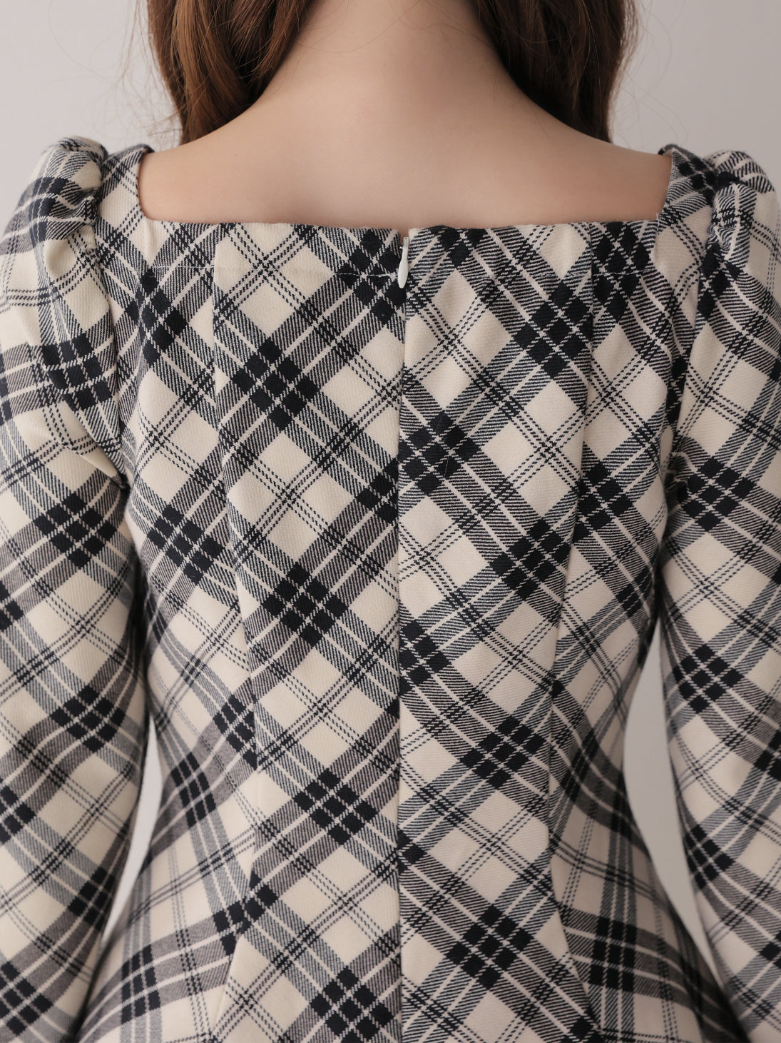 【Pre Order】Check twill chiffon flare mini onepiece(eme10882)