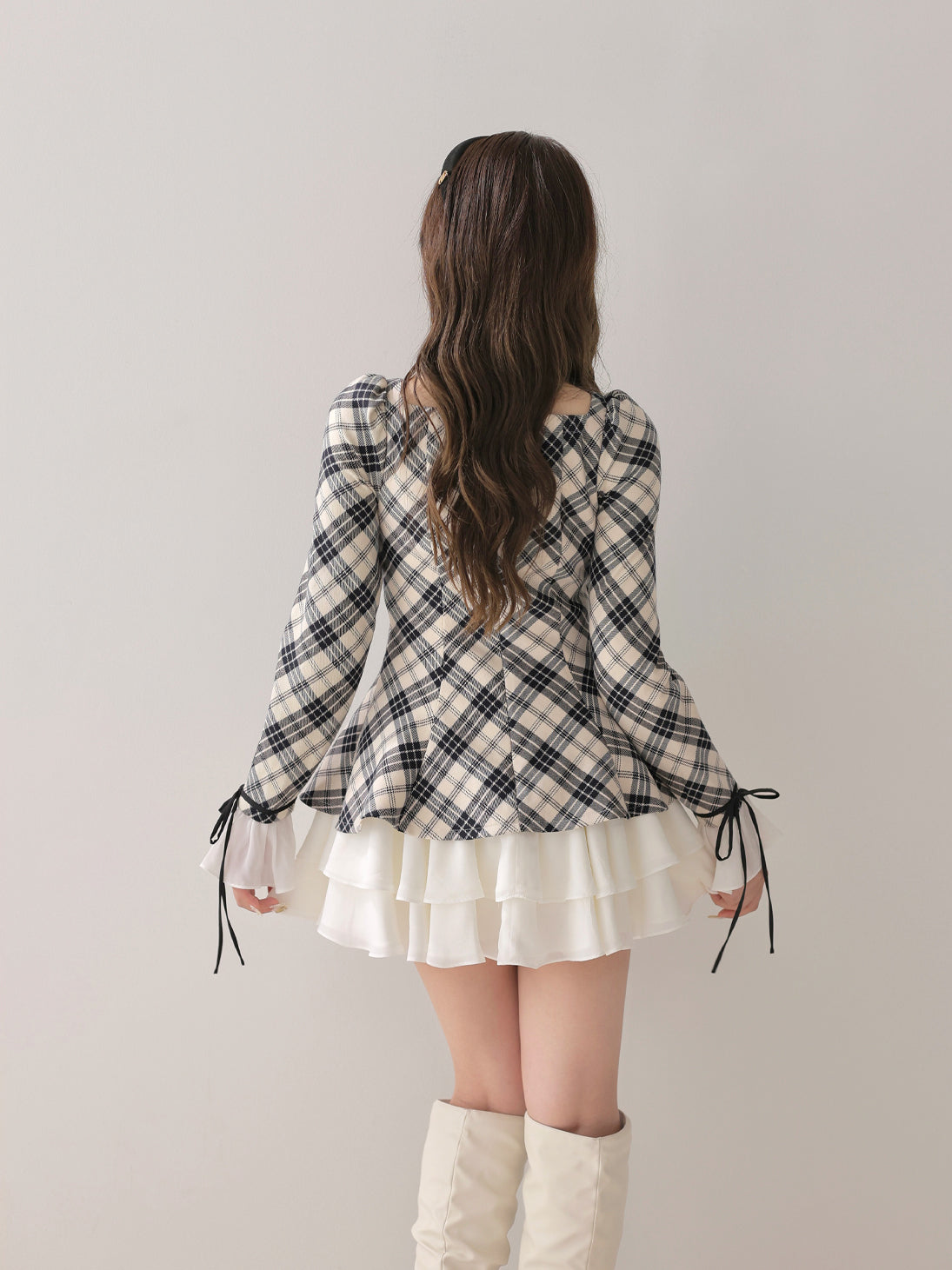 model：160cm　(size：F　color：Ivory)