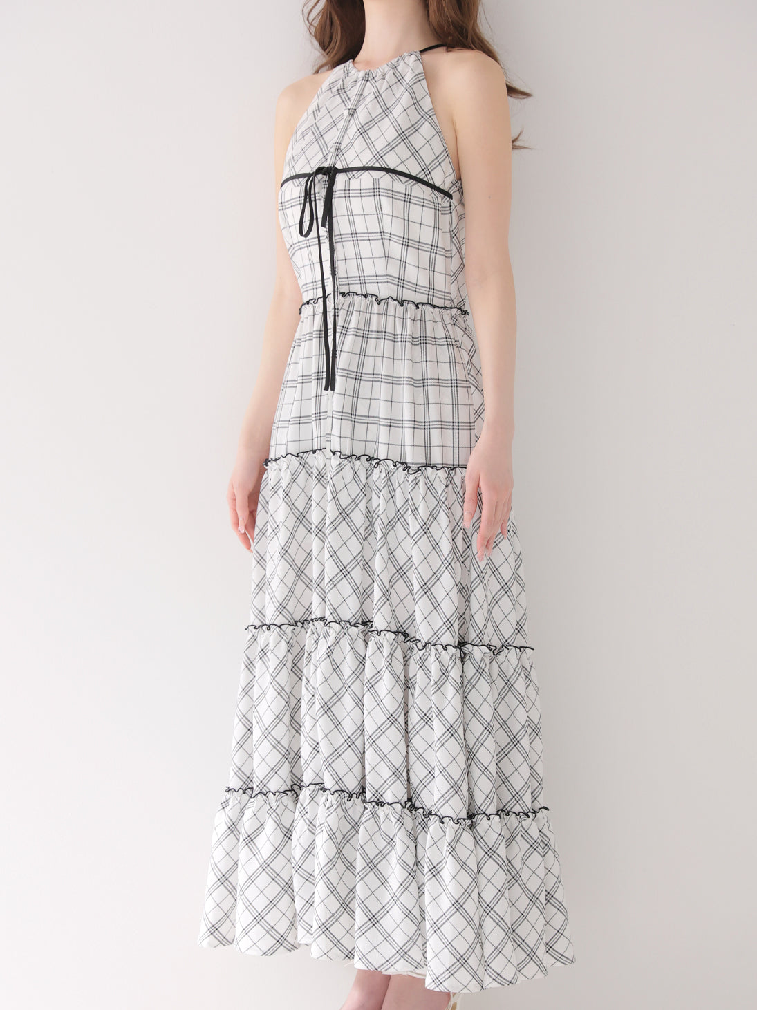 【Pre Order】Halter check slit long onepiece(eme10903)