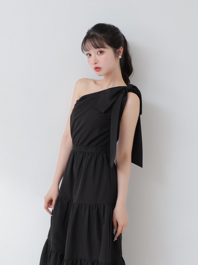One shoulder ribbon flare onepiece(eme10543)