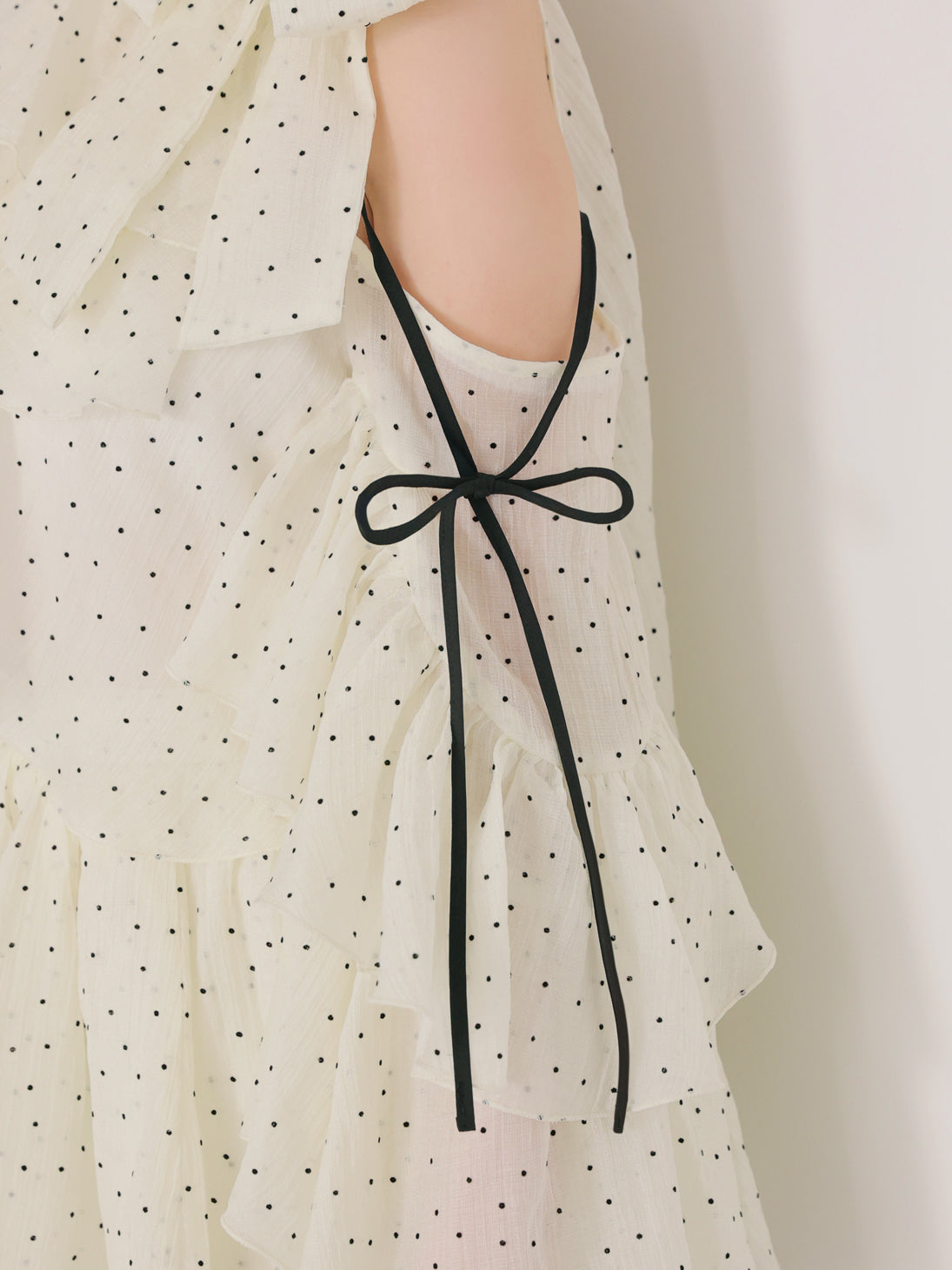 Dot chiffon ruffle set-up (eme11012)