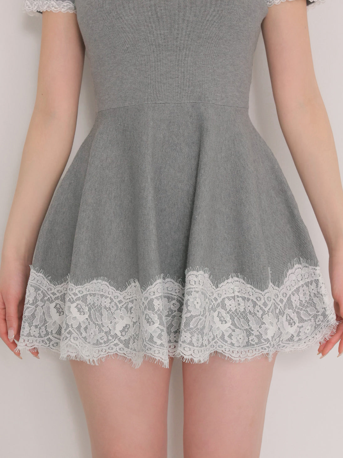 Ladylike lace hem mini one-piece (eme11013)