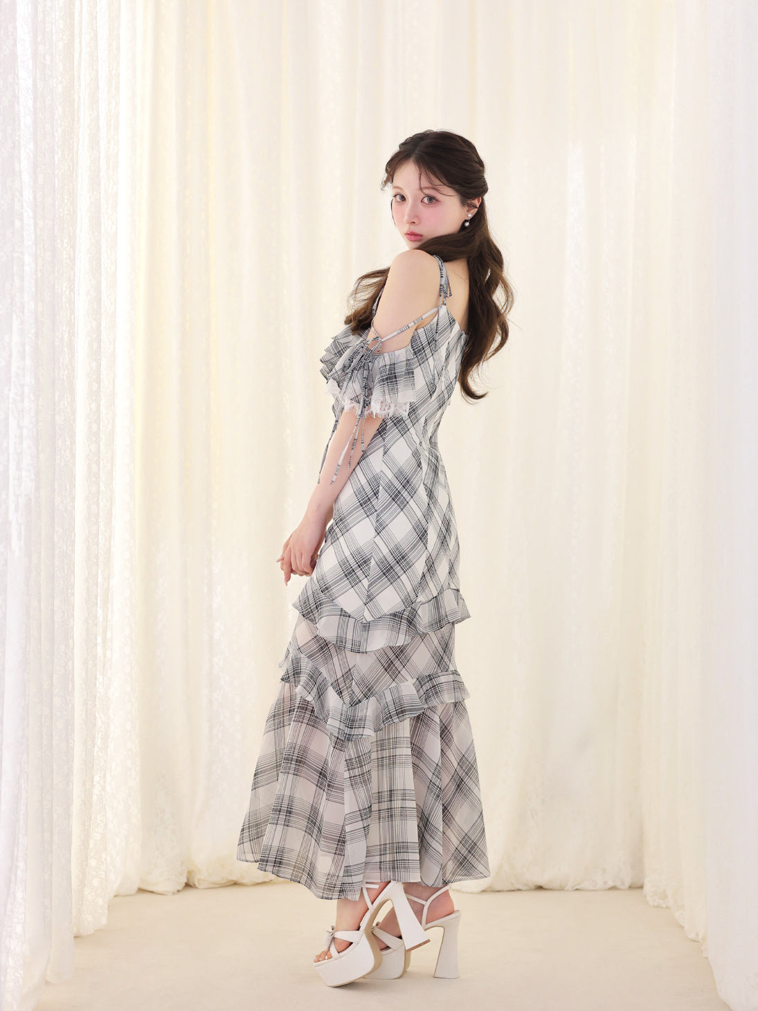 model：160cm　(size：F　color：White)
