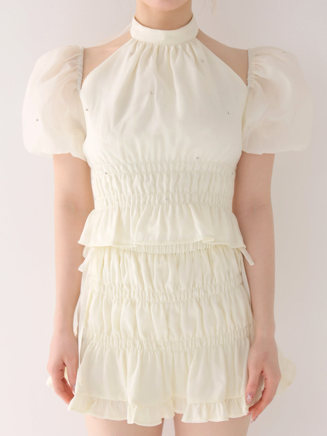 model：160cm　(size：F　color：Ivory)