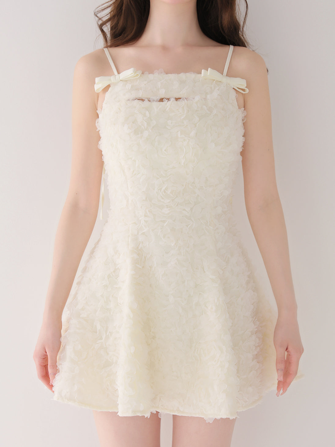 Bust slit ribbon flower cami onepiece(eme11035) – M me eme