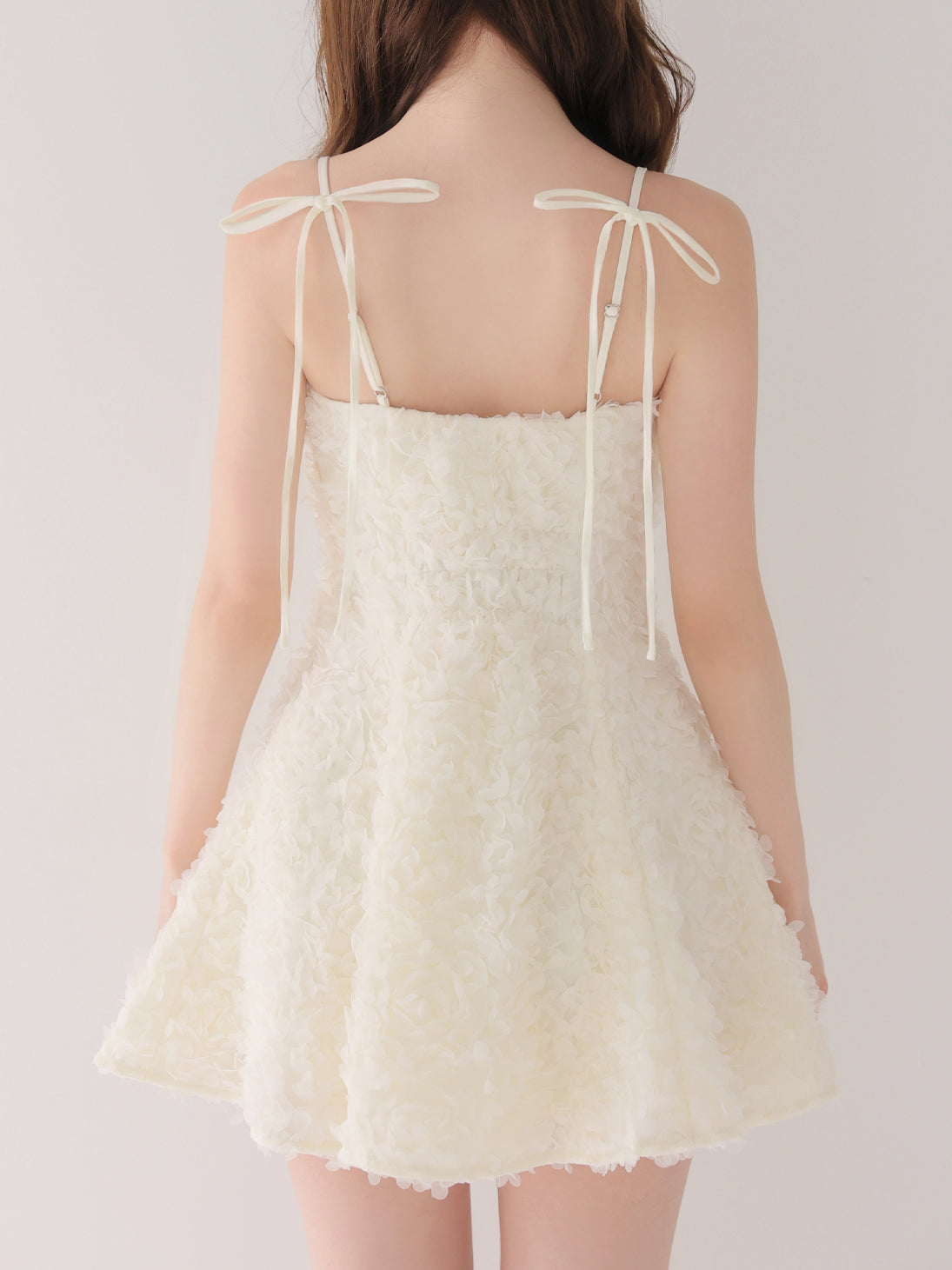 Bust slit ribbon flower cami onepiece(eme11035) – M me eme