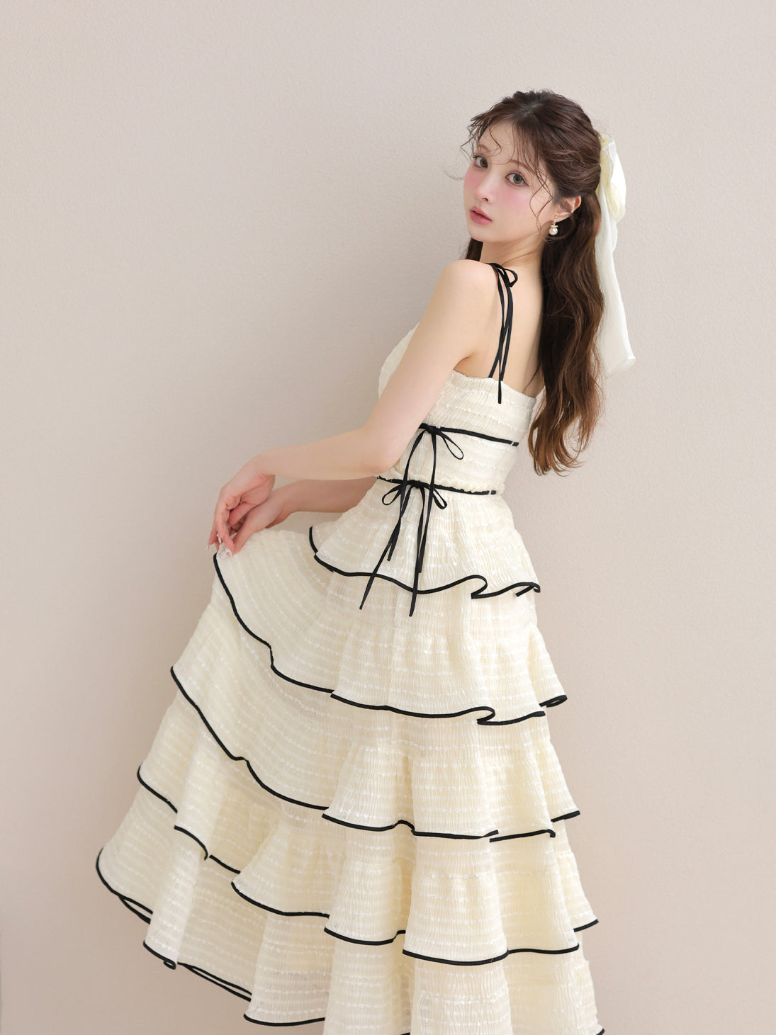 model：160cm　(size：F　color：Ivory)