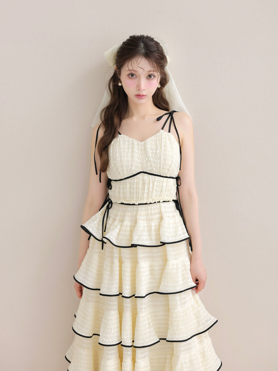 model：160cm　(size：F　color：Ivory)