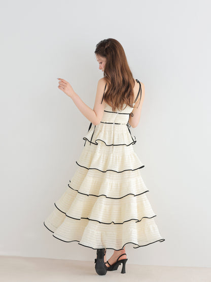 model：160cm　(size：F　color：Ivory)