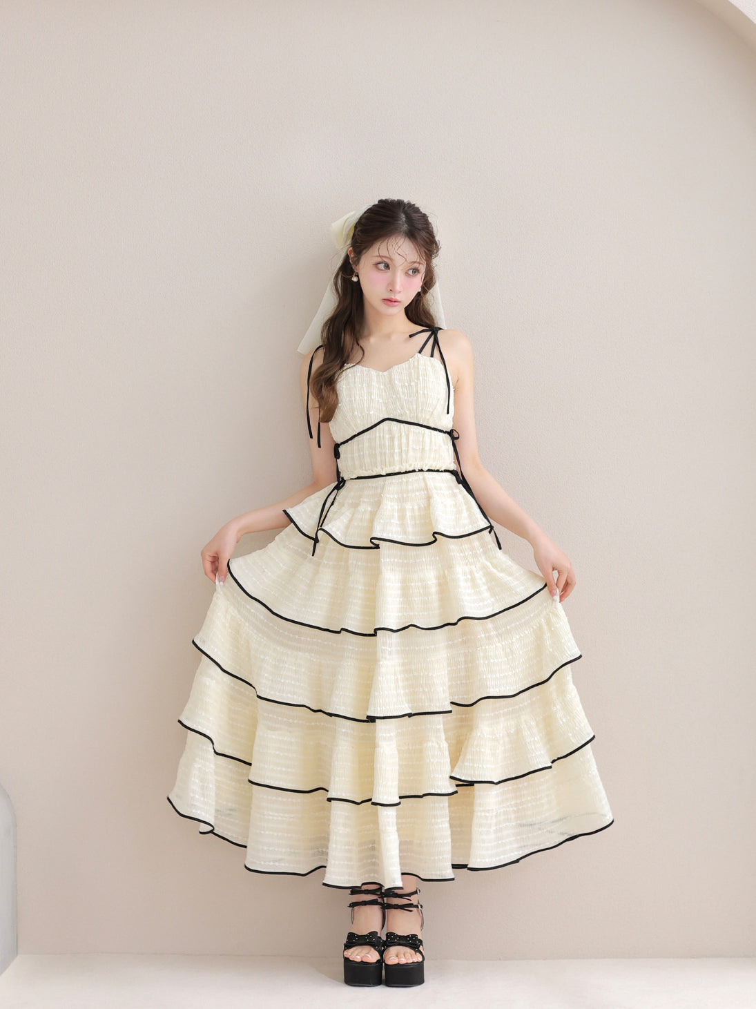 model：160cm　(size：F　color：Ivory)