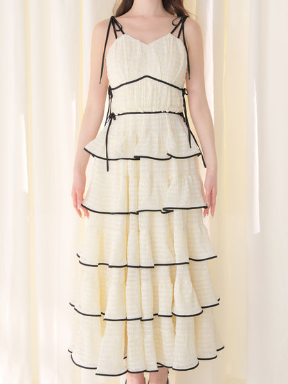 model：162cm　(size：F　color：Ivory)