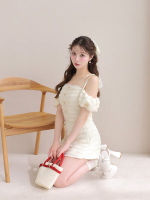 color：Red
