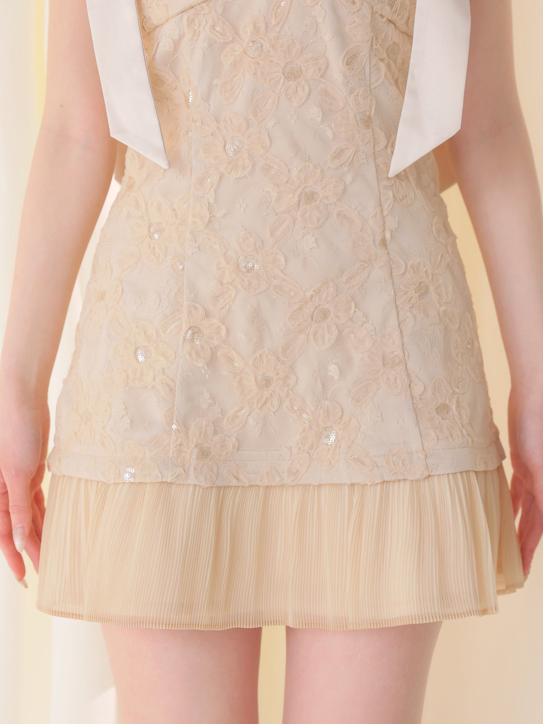 Heart cut line lace mini onepiece(eme11043)