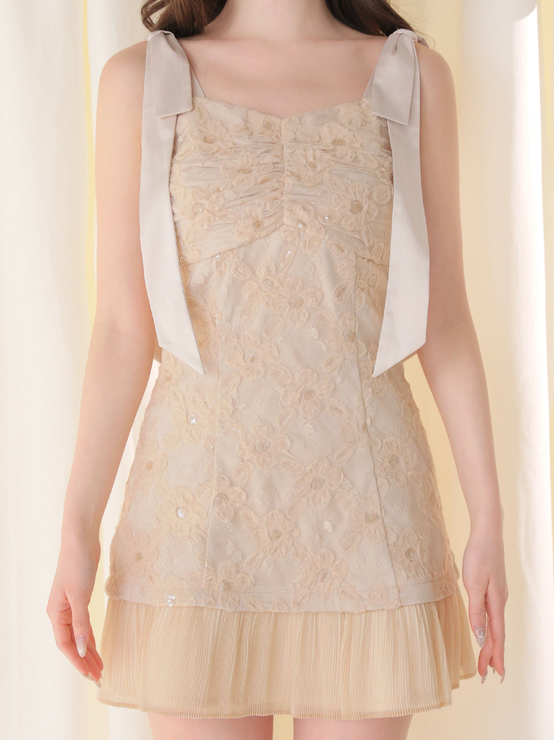 Heart cut line lace mini onepiece(eme11043) – M me eme