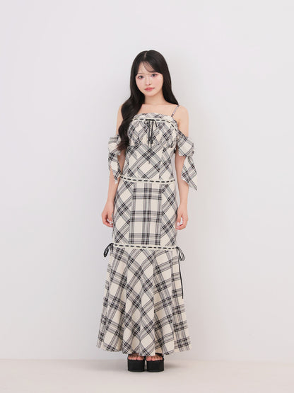 model：150cm　(size：F　color：Beige)