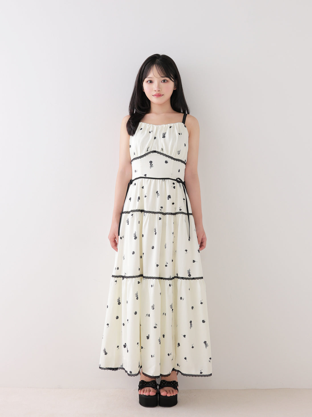 model：150cm　(size：XS　color：Ivory×Black)