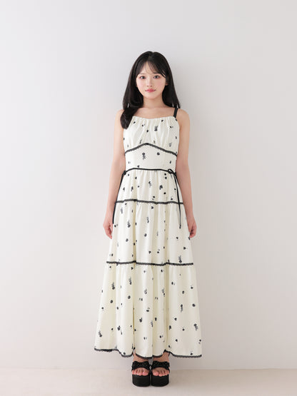 model：150cm　(size：XS　color：Ivory×Black)