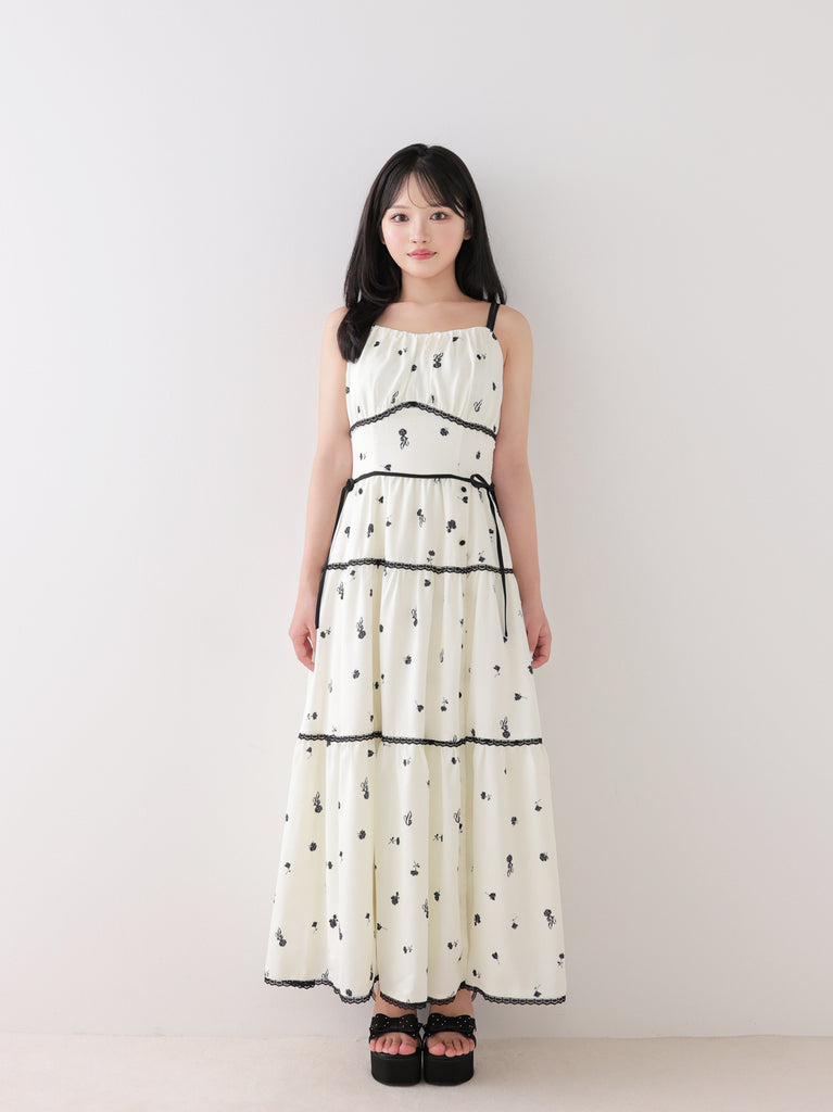 model：150cm　(size：XS　color：Ivory×Black)