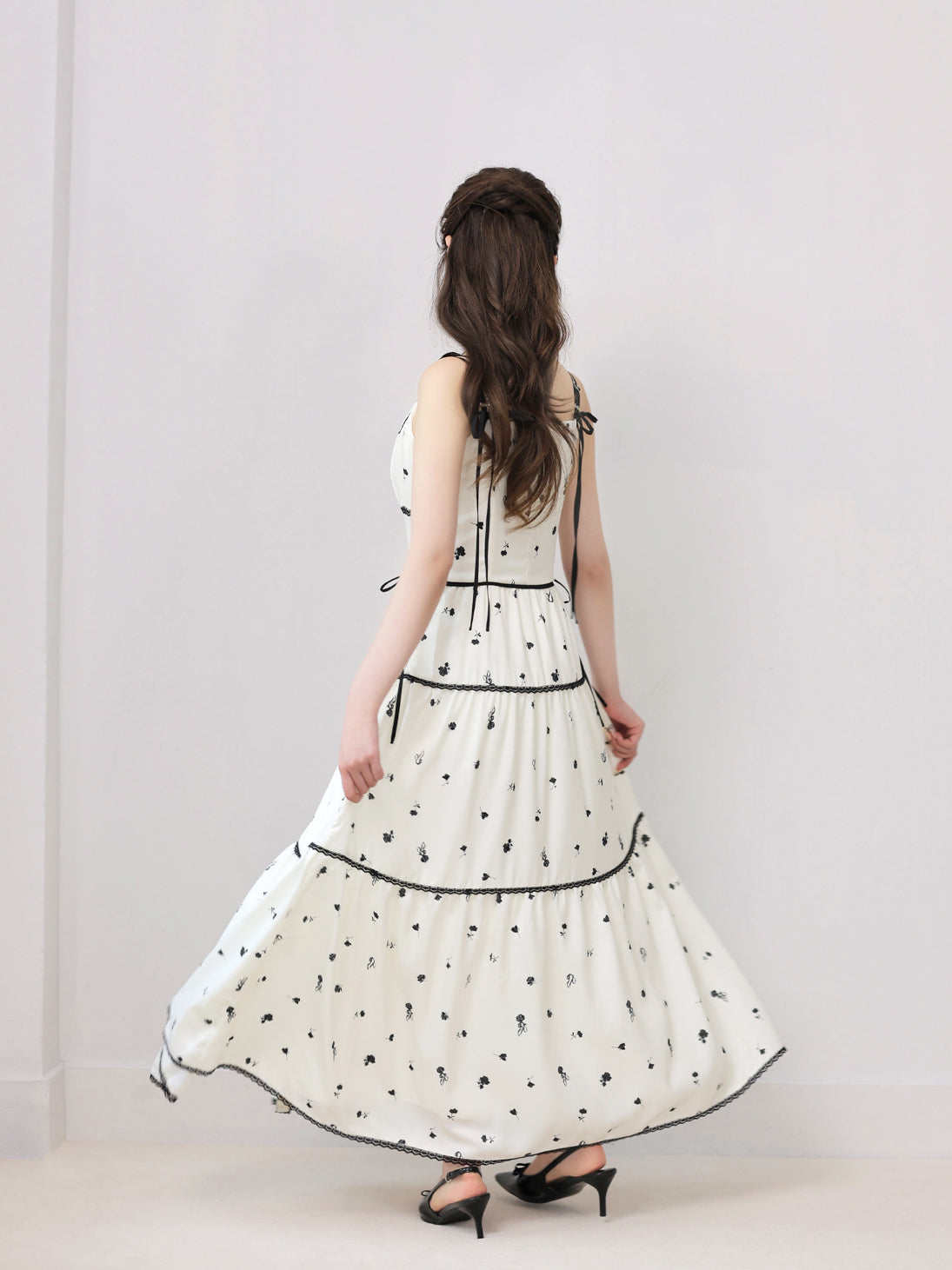 model：160cm　(size：F　color：Ivory×Black)