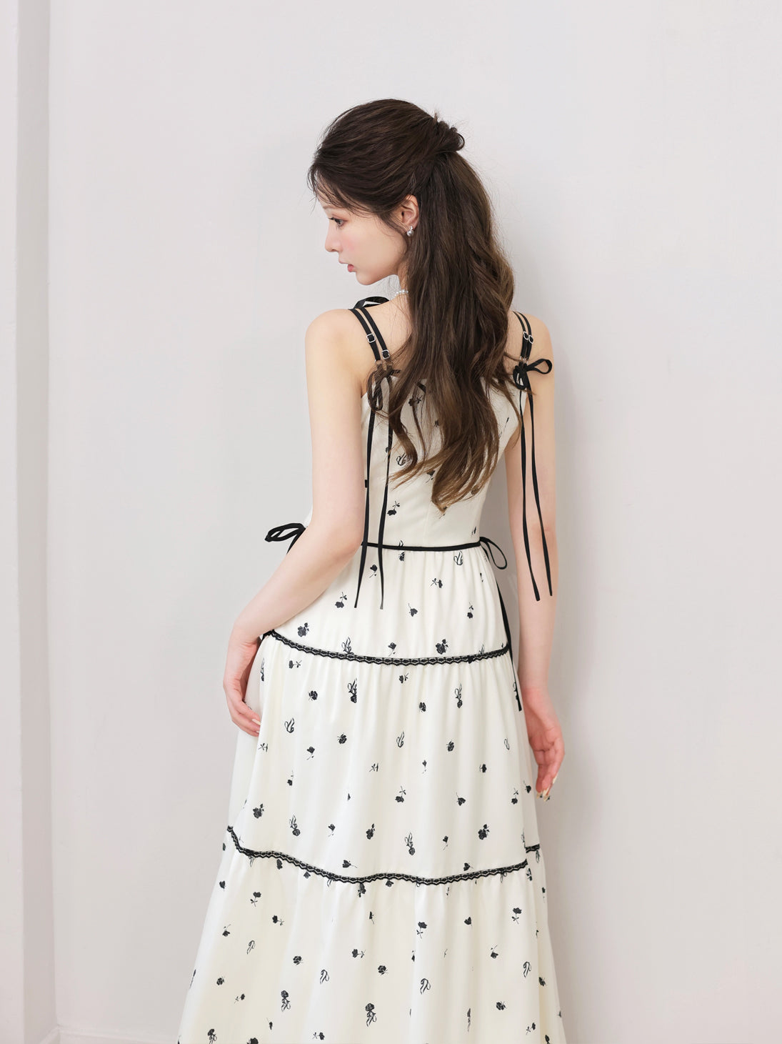 model：160cm　(size：F　color：Ivory×Black)