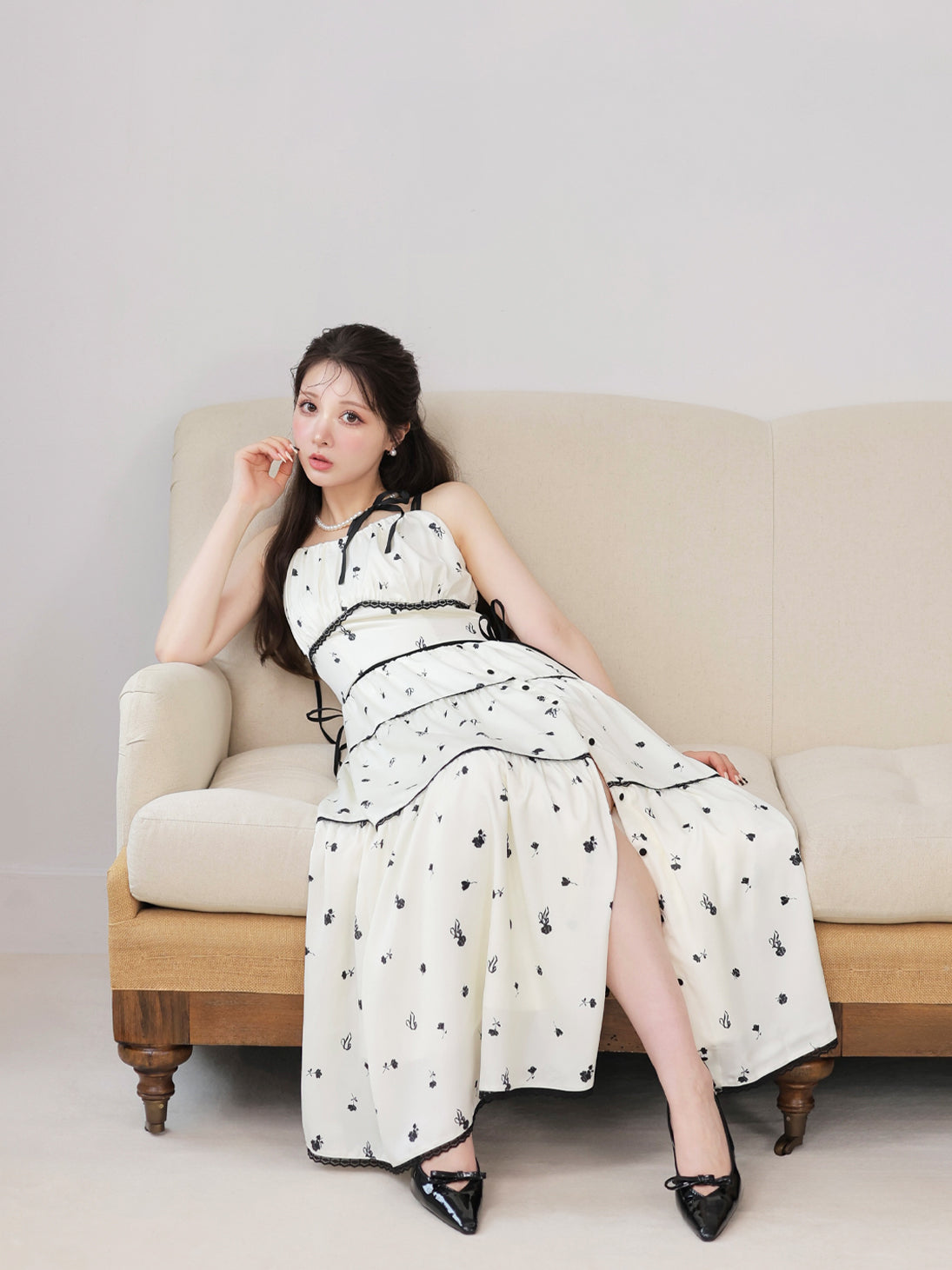 Monochrome flower ribbon onepiece(eme11062) – M me eme