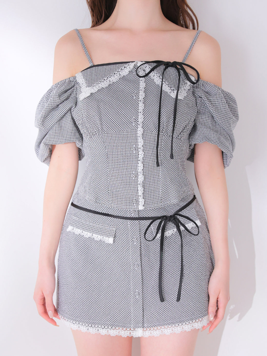 model：162cm　(size：F　color：Black)