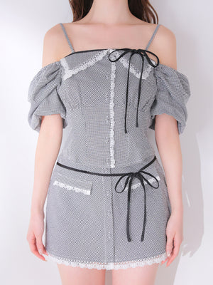 model：162cm　(size：F　color：Black)