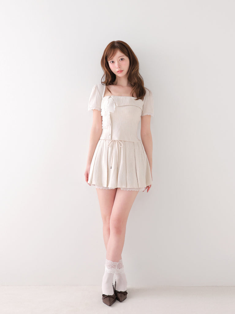 model：162cm　(size：F　color：Ivory)