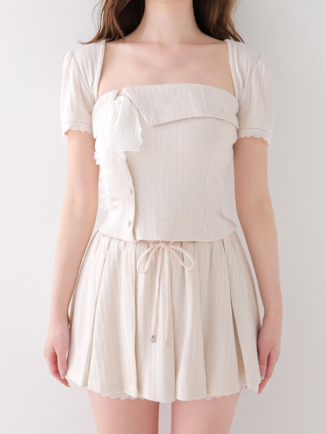model：162cm　(size：F　color：Ivory)