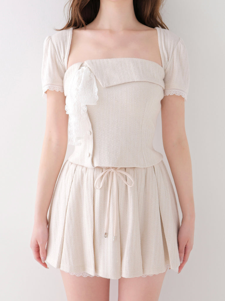 model：162cm　(size：F　color：Ivory)