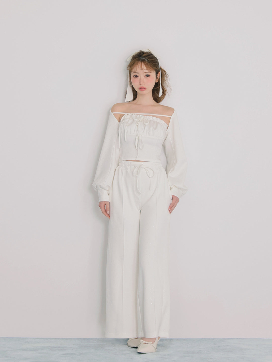 model：162cm　(size：F　color：White)