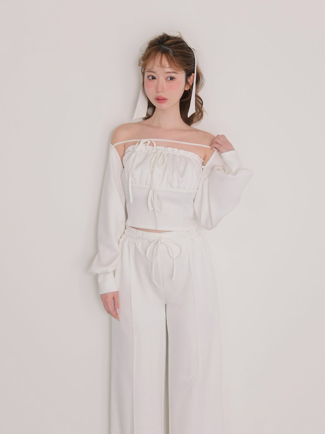 model：162cm　(size：F　color：White)